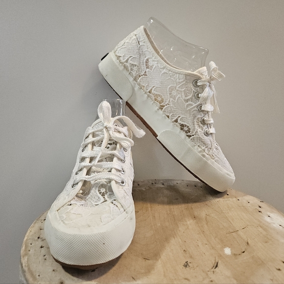 Superga Shoes - SUPERGA Vanilla Lace Sneaker Tennis Shoe 39 8